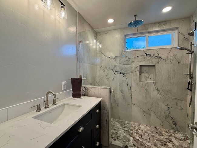 Building Photo - Remodeled Ranch Style Home in the Rancho P...