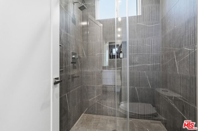 Building Photo - 5149 Fulton Ave