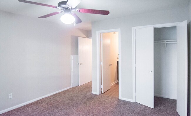 Building Photo - AUGUST PRE-LEASE!  4 Bedroom/3.5 Bathroom ...