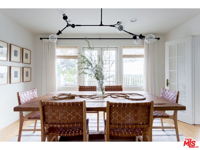 Building Photo - 1359 Miller Dr