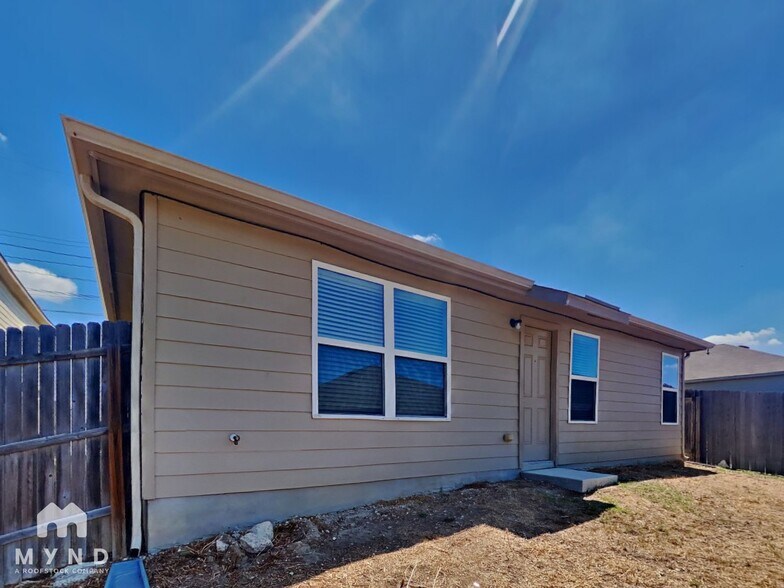 Building Photo - 9527 Apple Ridge Ln