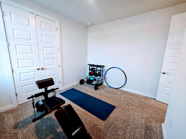 Building Photo - 228 Mystic Cyn Ln