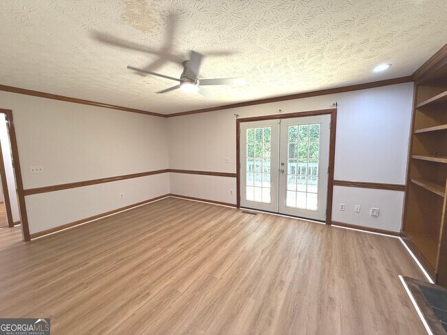 Building Photo - 3707 John Carrol Dr