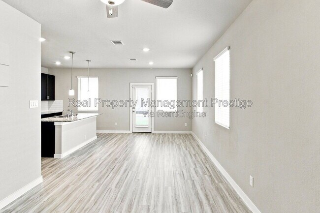 Building Photo - 2186 Shady Pear
