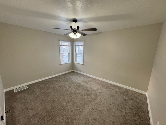 Building Photo - 2 bedroom home for rent