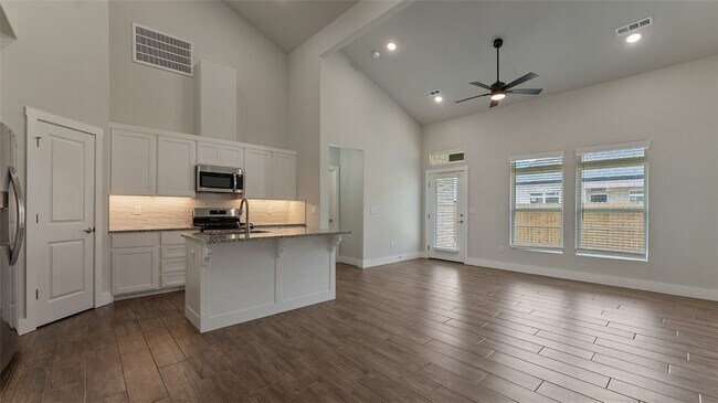 Building Photo - 491 Azurite Rd