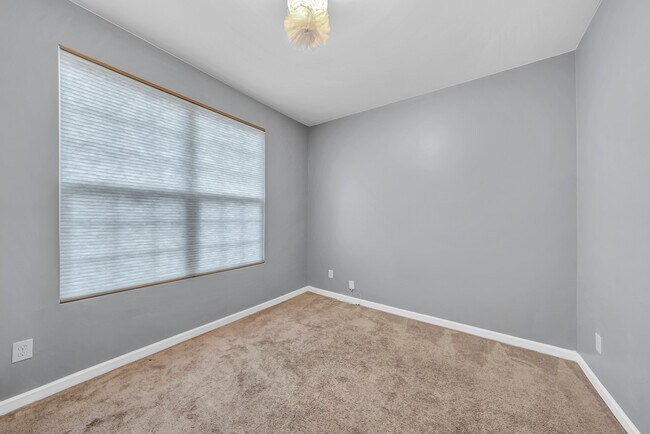 Building Photo - 507 Mt Carmel Rd