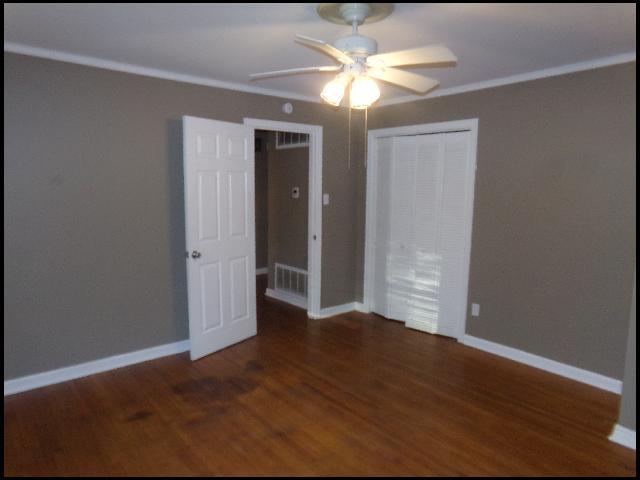 Building Photo - 17 S Avalon Dr