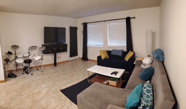 Building Photo - 3520 Lebon Dr