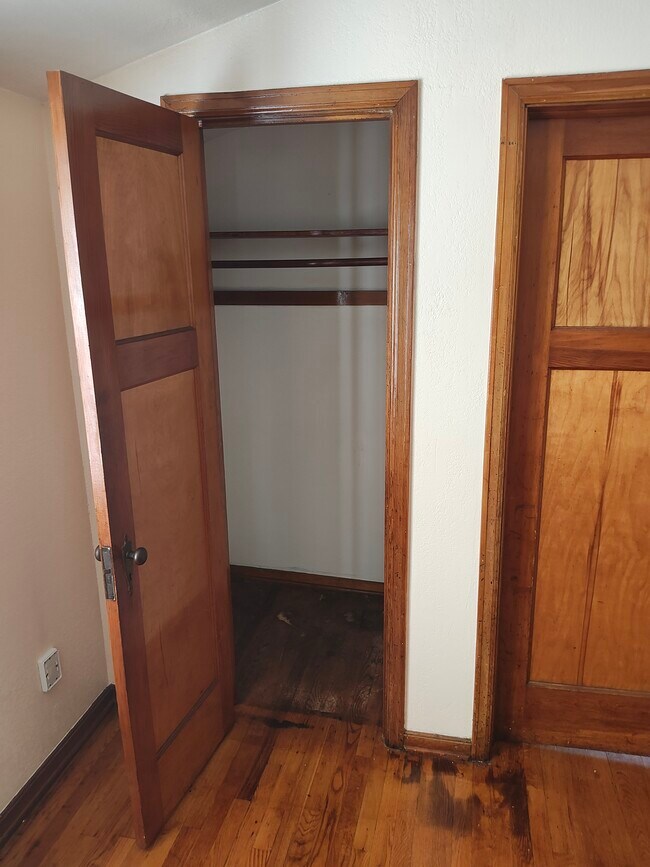 Building Photo - 4650 N 39th St