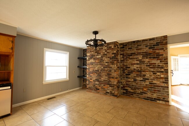 Building Photo - 1230 Martinsville Rd