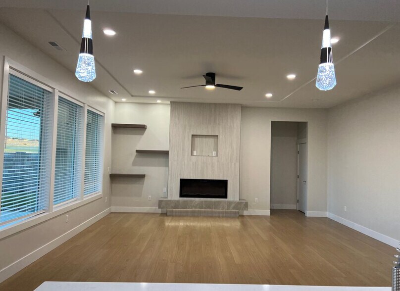 Building Photo - 2932 Tarragon Ave