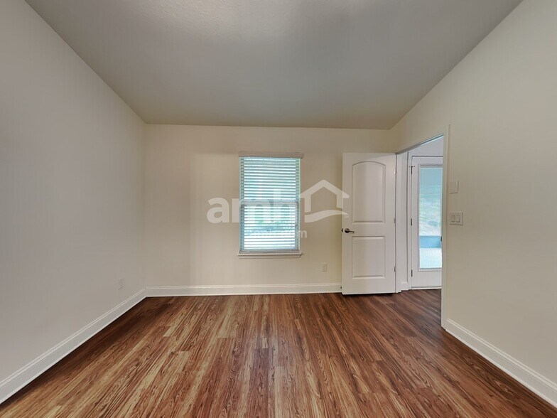 Building Photo - 77231 Lumber Creek Blvd