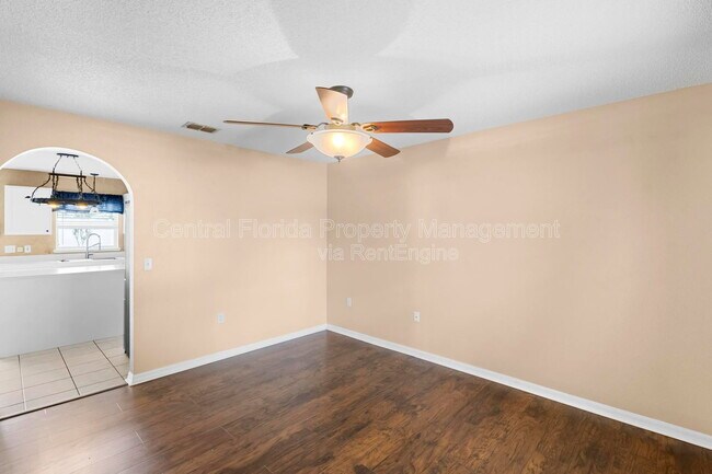 Building Photo - 4657 Willamette Cir