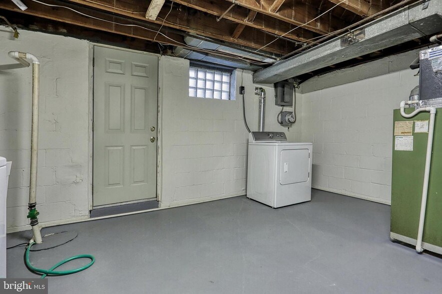 Building Photo - 1608 Inverness Ave