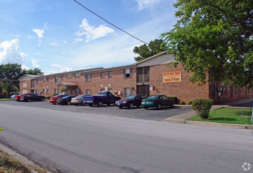 Building Photo - Parker Place Apartments