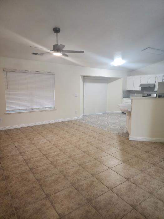 Building Photo - 1016 Summer Field Dr