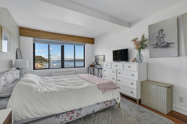 Building Photo - 1203 River Rd