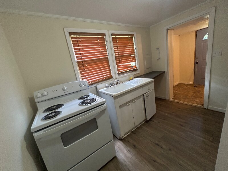 Building Photo - 107 Shirley Dr