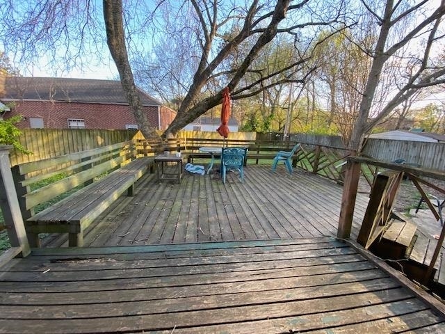 Building Photo - 3829 Guernsey Ave