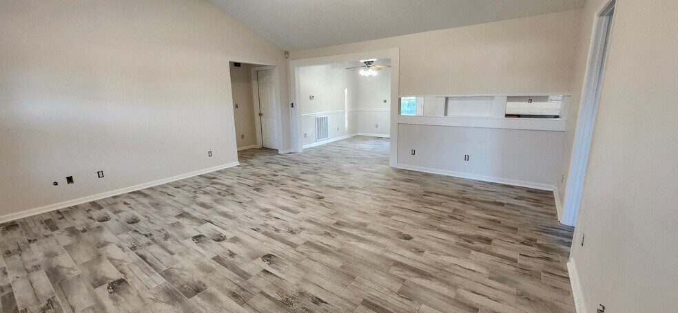 Building Photo - 2308 Forrest Fields Dr