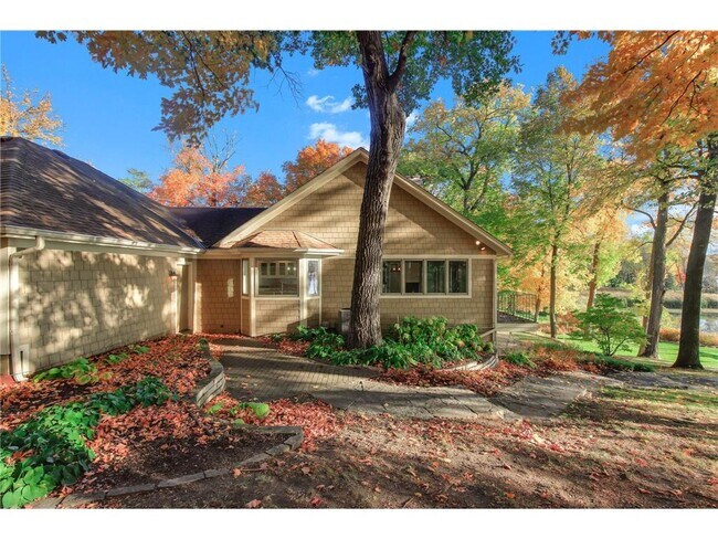 Building Photo - 2648 Casco Point Rd