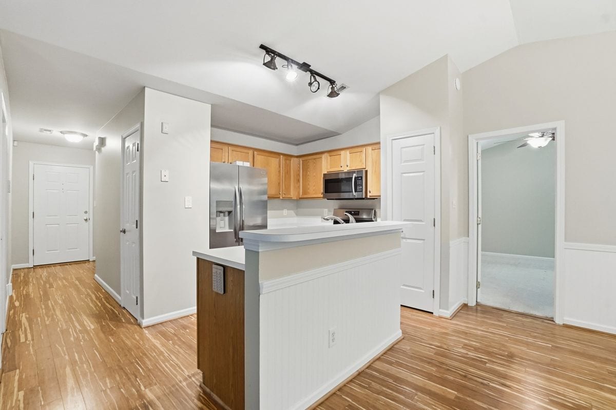 Building Photo - 2830 Black Walnut Ln
