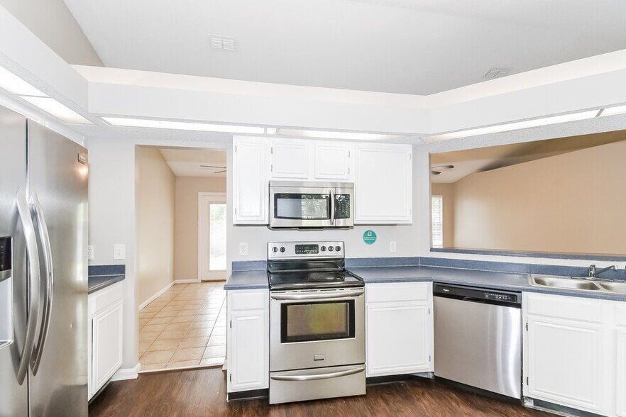 Building Photo - 8522 Sugartree Dr