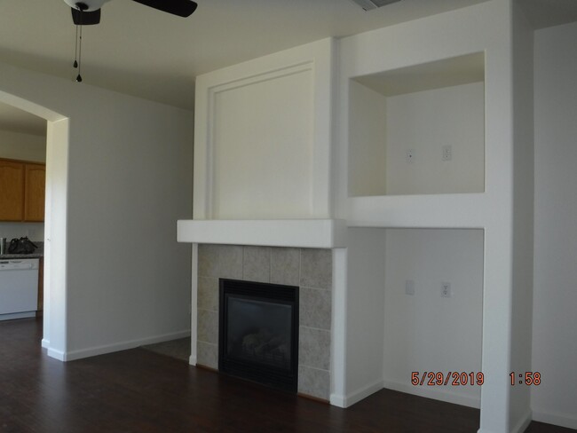 Building Photo - 2175 Roberta Ave