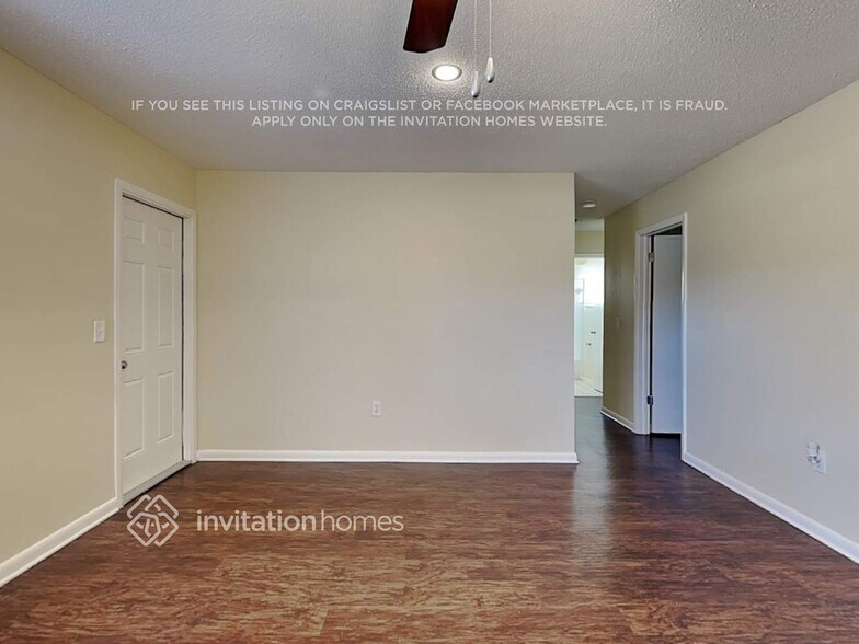 Building Photo - 609 Lakespur Ln