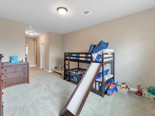 Building Photo - 34106 Mill Creek Way