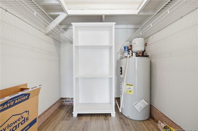 Building Photo - 1104 Nan St