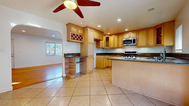 Building Photo - 22713 Frigate Ave