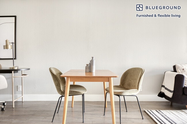 Building Photo - 3333 W 2nd St