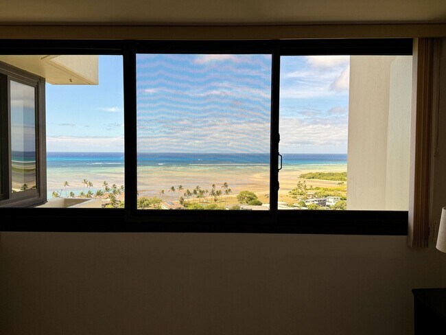 Building Photo - Fully Furnished Condo with the  Best Views and Amenities in Hawaii Kai