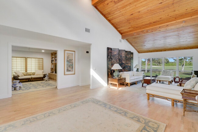 Building Photo - 13760 Sand Crane Dr