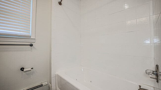 Building Photo - 4070 Madison Ave