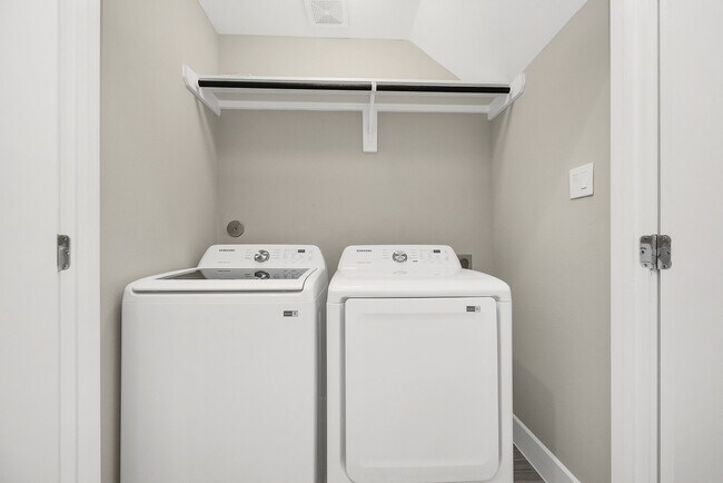 Building Photo - 5507 Beall St