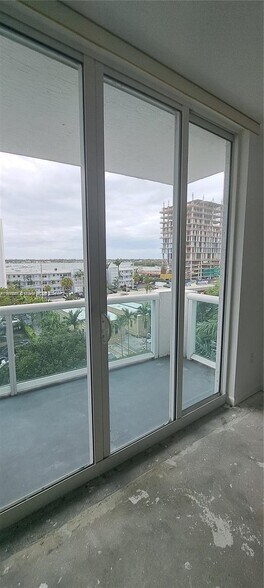 Building Photo - 7900 Harbor Island Dr