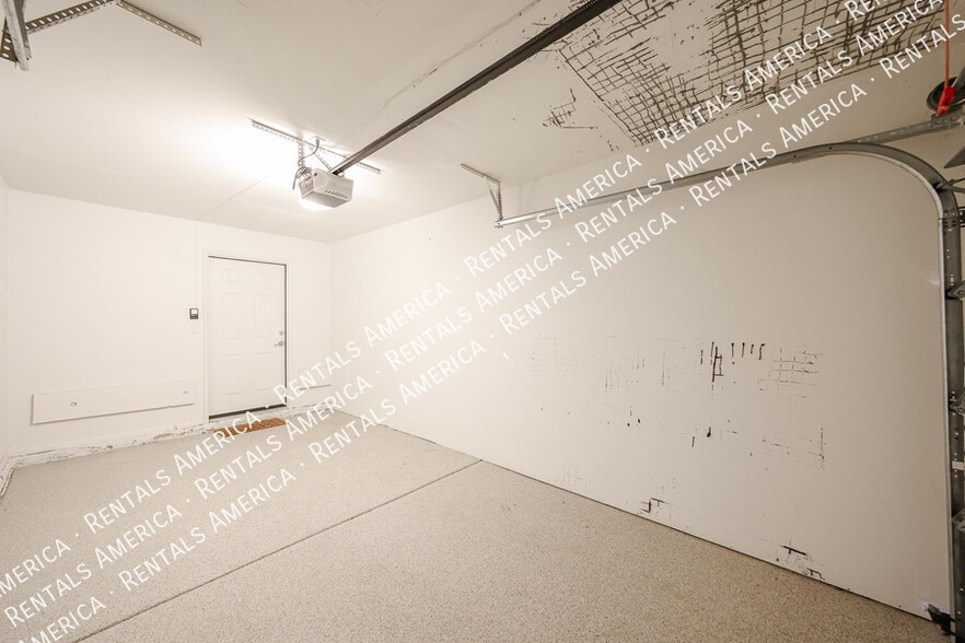 Building Photo - 1254 N 85th Pl