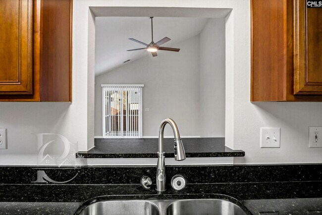 Building Photo - 513 Lanesborough Dr