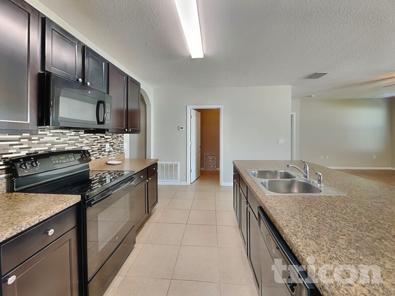 Building Photo - 509 Hartford Hts St