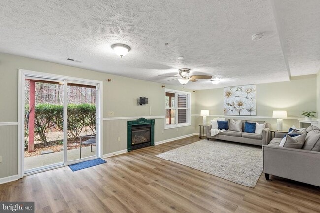Building Photo - 48375 Sunburst Dr