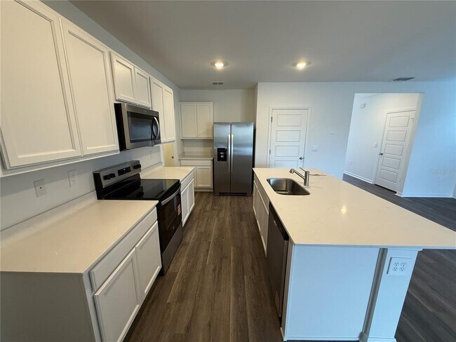 Building Photo - 4659 Ostero St