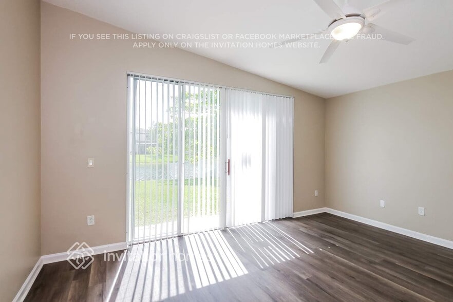 Building Photo - 5213 SW 158th Ave