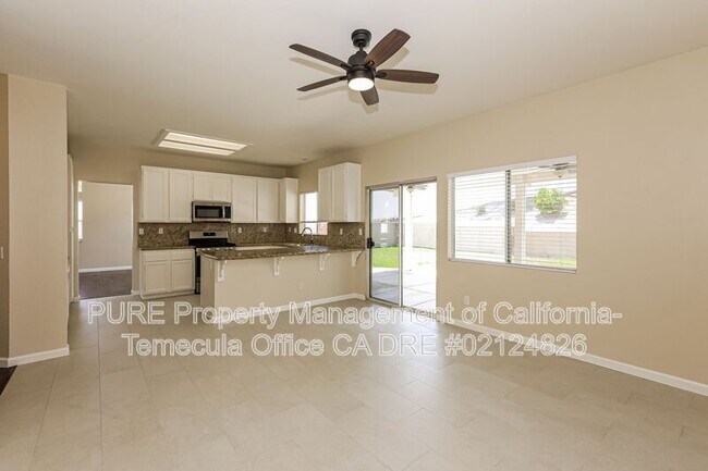 Building Photo - 44709 Lorraine Dr