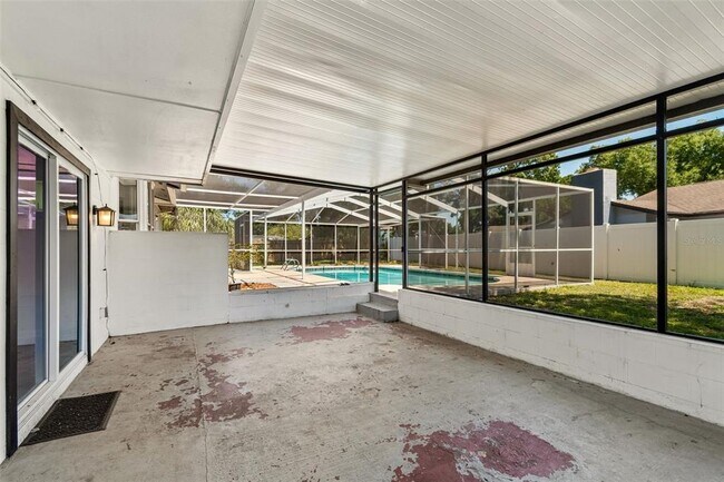 Building Photo - 7111 Gateway Ct