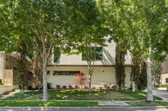 Building Photo - 4111 Newton Ave