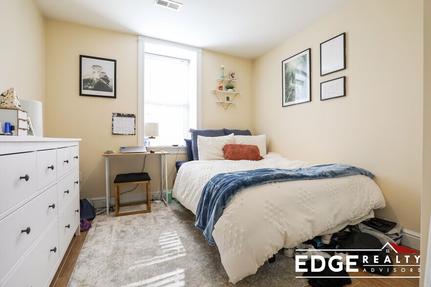 Building Photo - 1516 Commonwealth Ave