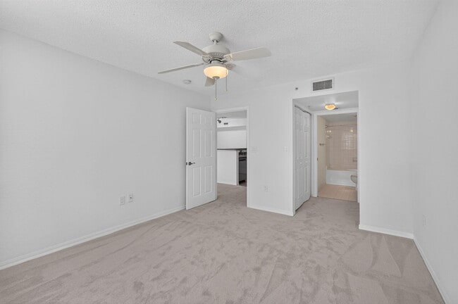 Building Photo - 1801 N Flagler Dr